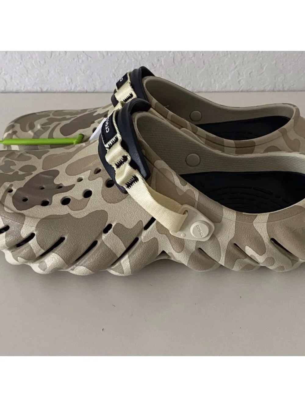Crocs Echo Duck Camo Clog Slip On Shoes Sandals 211981-2YJ Men’s Sz 11 NEW
